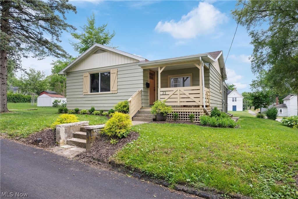 23 Curley Court SE, Massillon, OH 44646