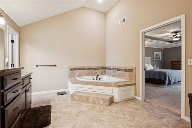 2210 NE 111th Street, Kansas City, MO 64155