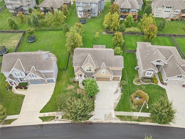 2210 NE 111th Street, Kansas City, MO 64155