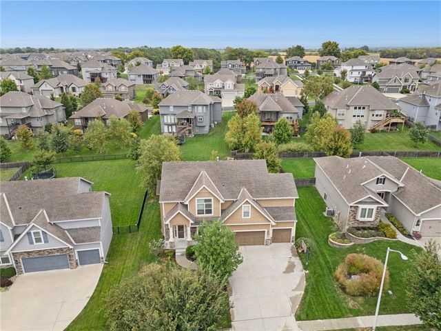 2210 NE 111th Street, Kansas City, MO 64155