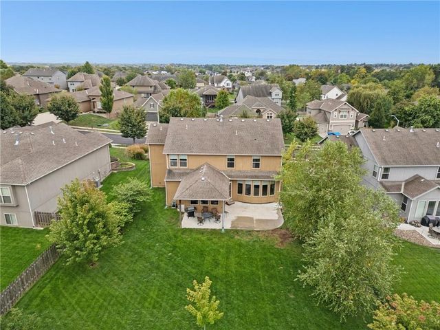 2210 NE 111th Street, Kansas City, MO 64155