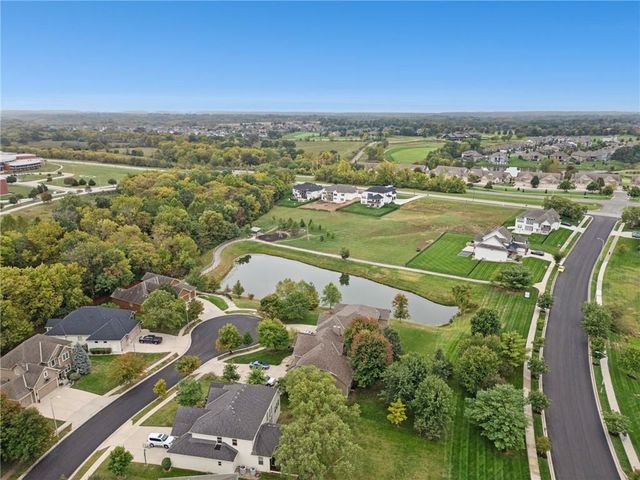 2210 NE 111th Street, Kansas City, MO 64155