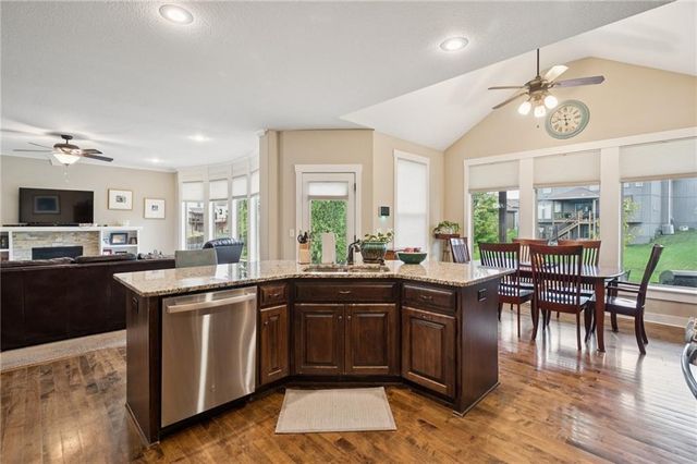 2210 NE 111th Street, Kansas City, MO 64155