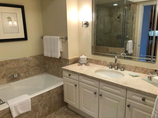 1435 Brickell Ave 3505, Miami, FL 33131