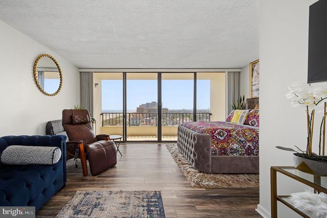3851 BOARDWALK, Atlantic City, NJ 08401