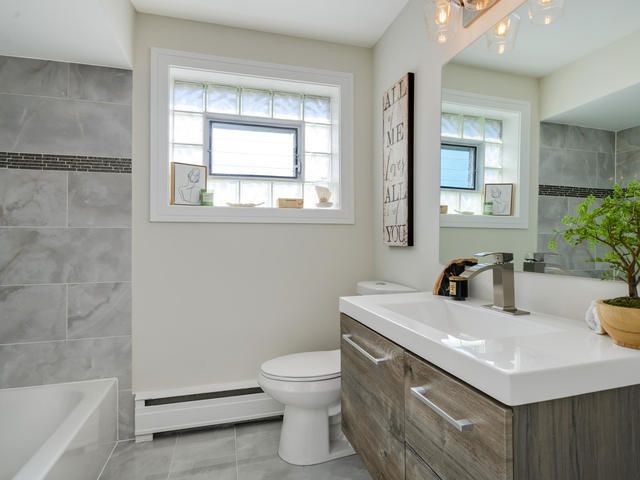 2031 N 74th Avenue, Elmwood Park, IL 60707