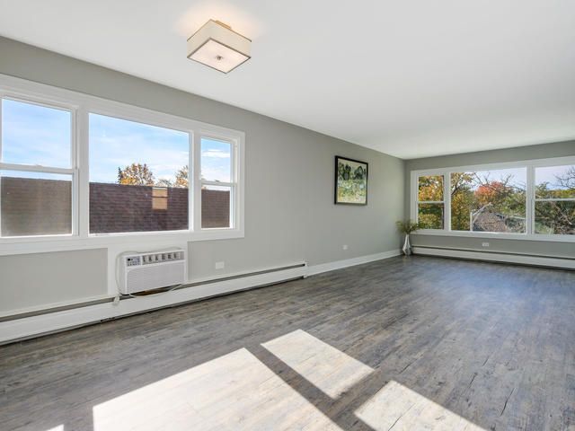 2031 N 74th Avenue, Elmwood Park, IL 60707