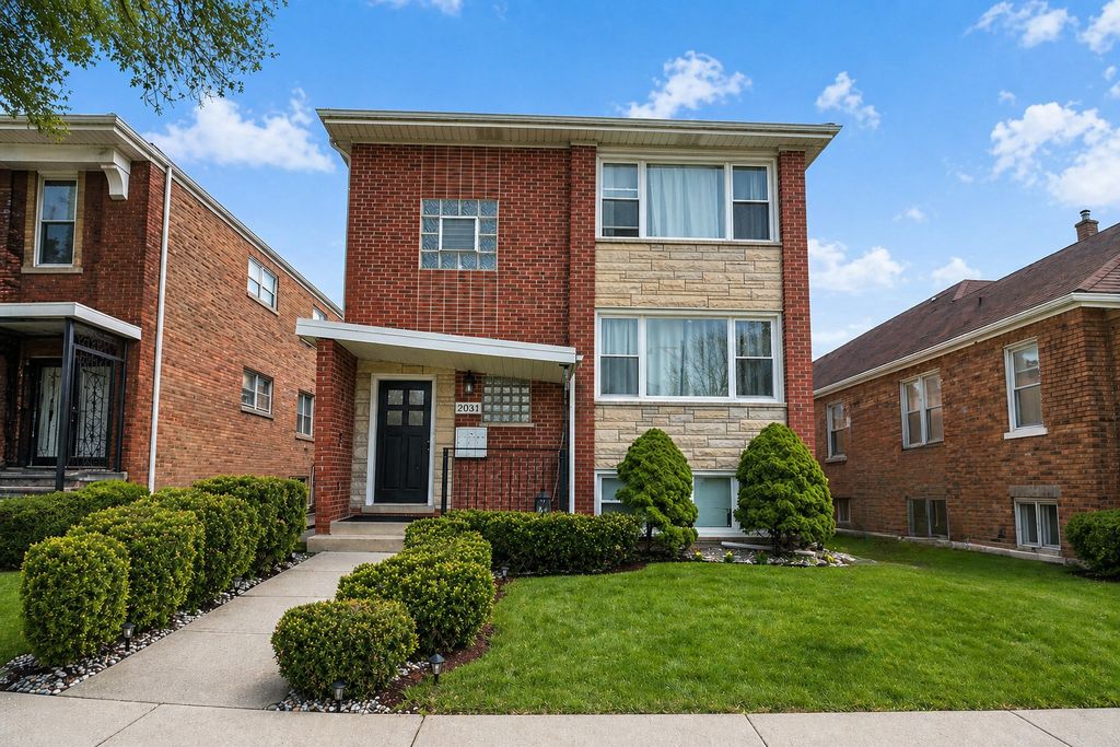 2031 N 74th Avenue, Elmwood Park, IL 60707