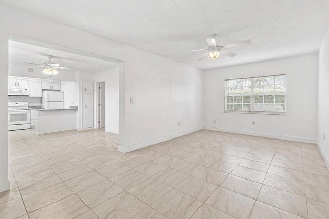 101 Akron Street 101, Lake Worth Beach, FL 33461