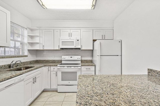 101 Akron Street 101, Lake Worth Beach, FL 33461