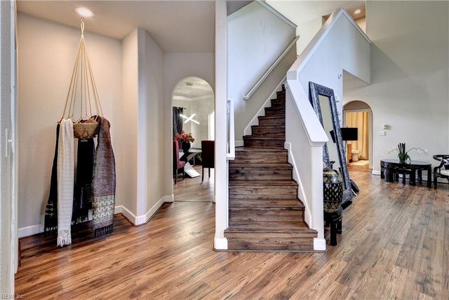 821 Edinburgh CT, Smithfield, VA 23430