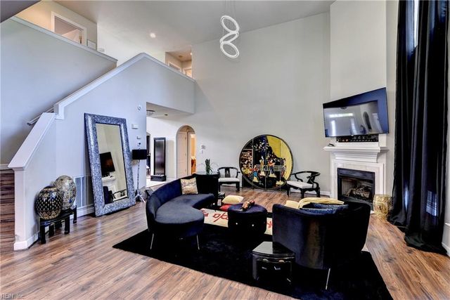 821 Edinburgh CT, Smithfield, VA 23430