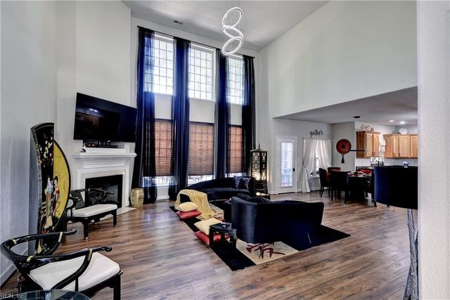 821 Edinburgh CT, Smithfield, VA 23430