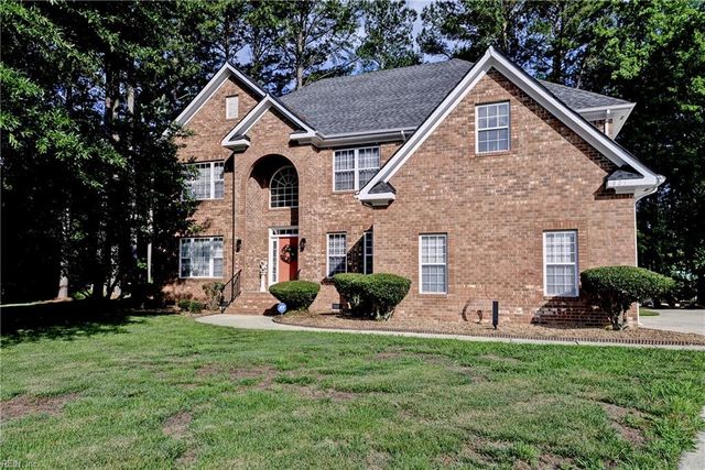 821 Edinburgh CT, Smithfield, VA 23430