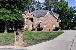821 Edinburgh CT, Smithfield, VA 23430