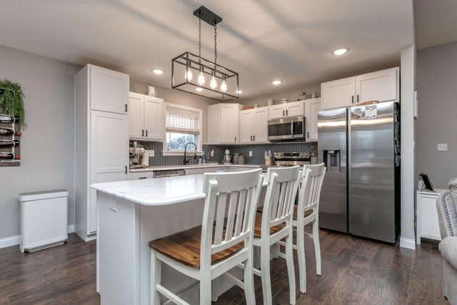 6502 DOUGLAS PKY, Hallsville, MO 65255