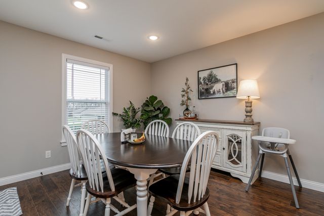 6502 DOUGLAS PKY, Hallsville, MO 65255