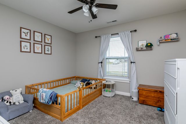 6502 DOUGLAS PKY, Hallsville, MO 65255