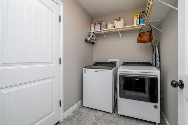 6502 DOUGLAS PKY, Hallsville, MO 65255