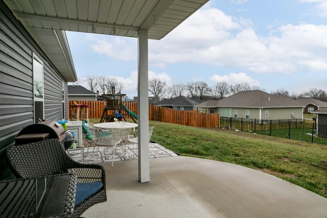 6502 DOUGLAS PKY, Hallsville, MO 65255