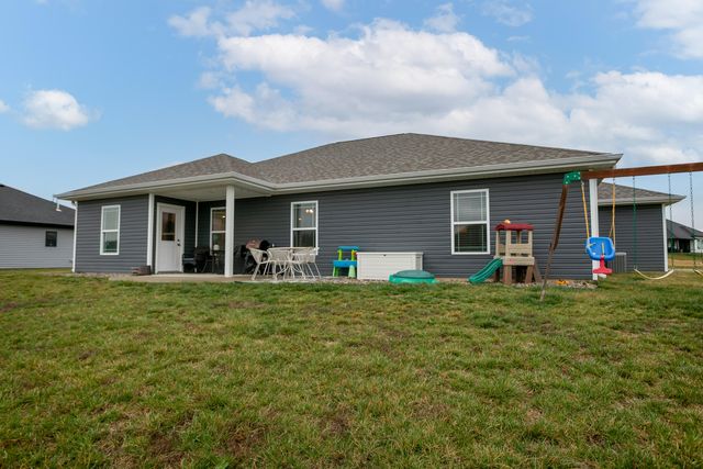 6502 DOUGLAS PKY, Hallsville, MO 65255