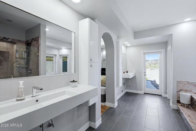 10817 N PINTO Drive, Fountain Hills, AZ 85268