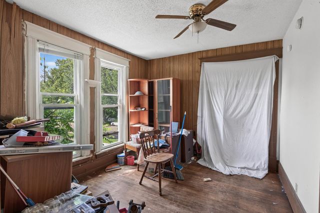 1136 Edgerton Street, Saint Paul, MN 55130