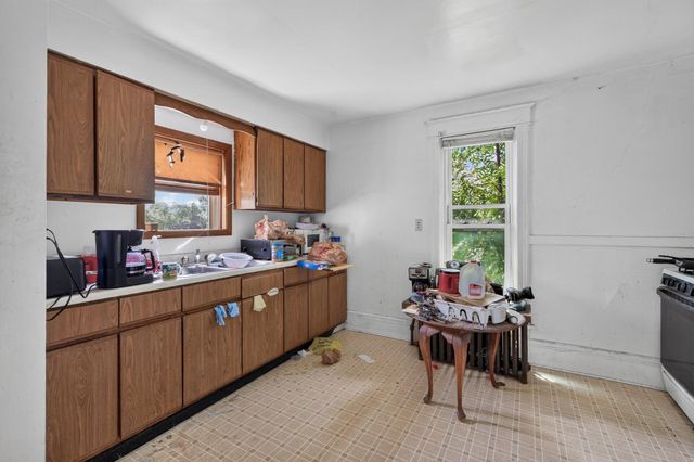 1136 Edgerton Street, Saint Paul, MN 55130