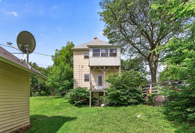 1136 Edgerton Street, Saint Paul, MN 55130