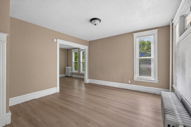 1136 Edgerton Street, Saint Paul, MN 55130