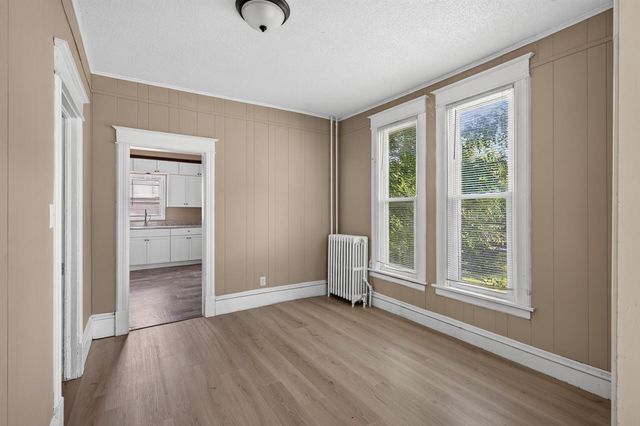 1136 Edgerton Street, Saint Paul, MN 55130