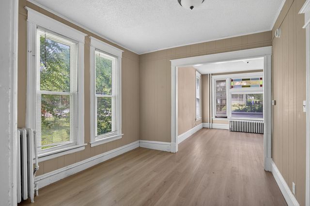 1136 Edgerton Street, Saint Paul, MN 55130