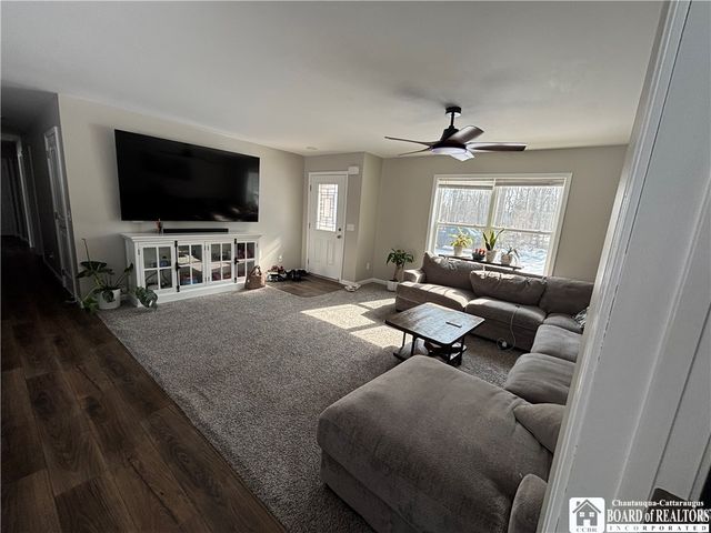 658 Adams Avenue, Evans, NY 14006