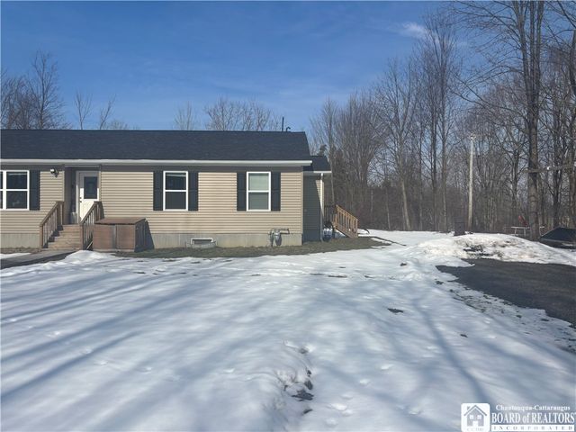 658 Adams Avenue, Evans, NY 14006