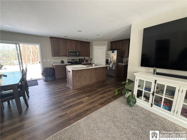 658 Adams Avenue, Evans, NY 14006