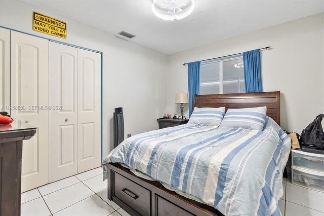 16834 NW 70th Ave, Hialeah, FL 33015