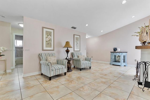 16834 NW 70th Ave, Hialeah, FL 33015