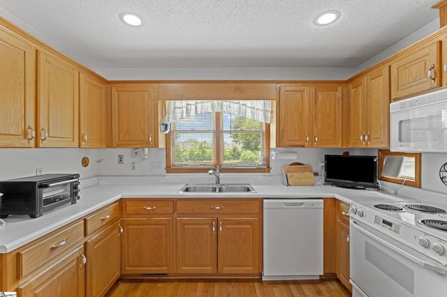 1781 Hannon Road, Inman, SC 29349