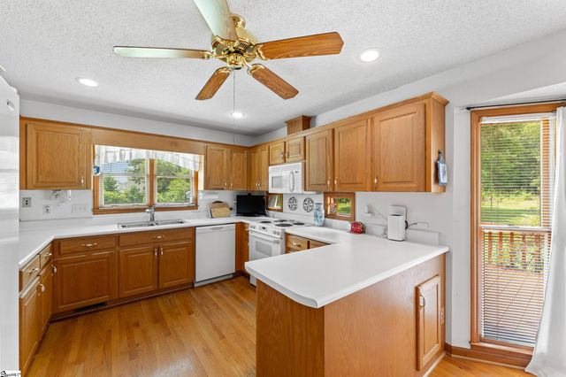 1781 Hannon Road, Inman, SC 29349