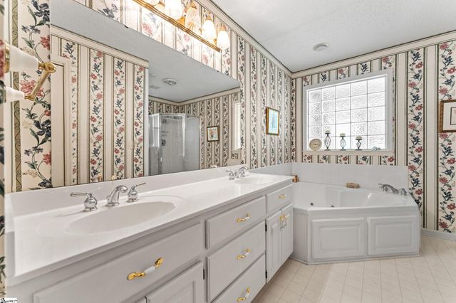 1781 Hannon Road, Inman, SC 29349