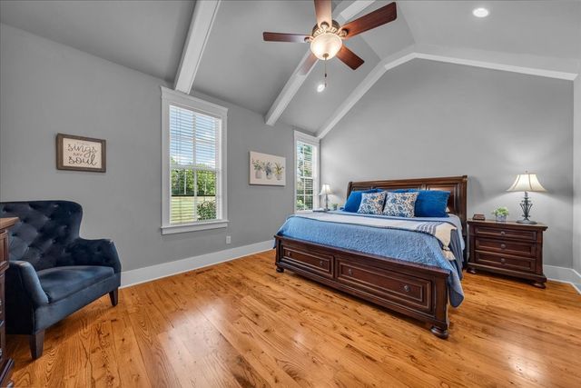 1201 Carters Creek Pike, Columbia, TN 38401