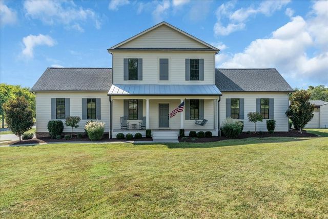 1201 Carters Creek Pike, Columbia, TN 38401