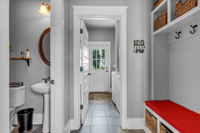 1201 Carters Creek Pike, Columbia, TN 38401