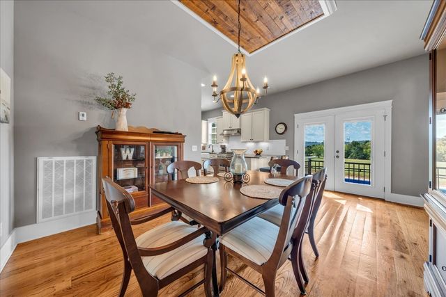 1201 Carters Creek Pike, Columbia, TN 38401
