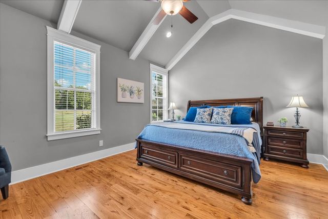 1201 Carters Creek Pike, Columbia, TN 38401