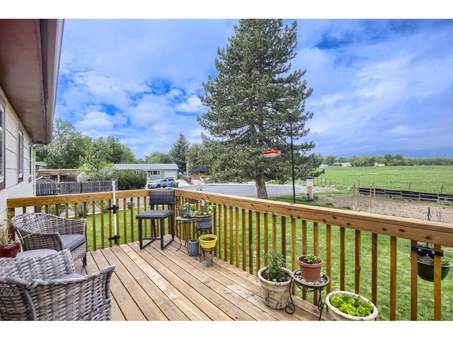 417 Clover Ln, Fort Collins, CO 80521
