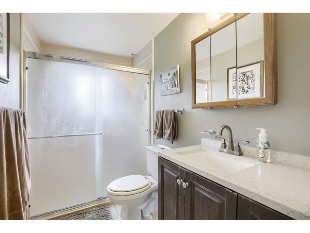 417 Clover Ln, Fort Collins, CO 80521