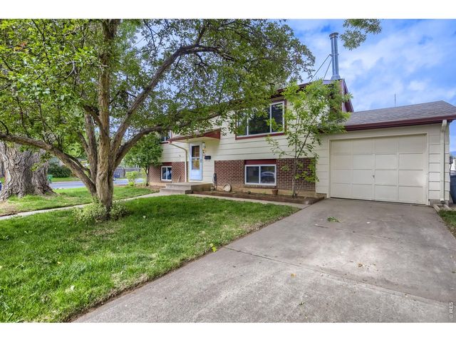 417 Clover Ln, Fort Collins, CO 80521