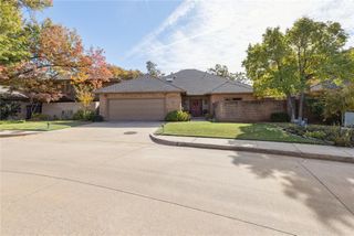 528 E Oak Place, Edmond, OK 73025