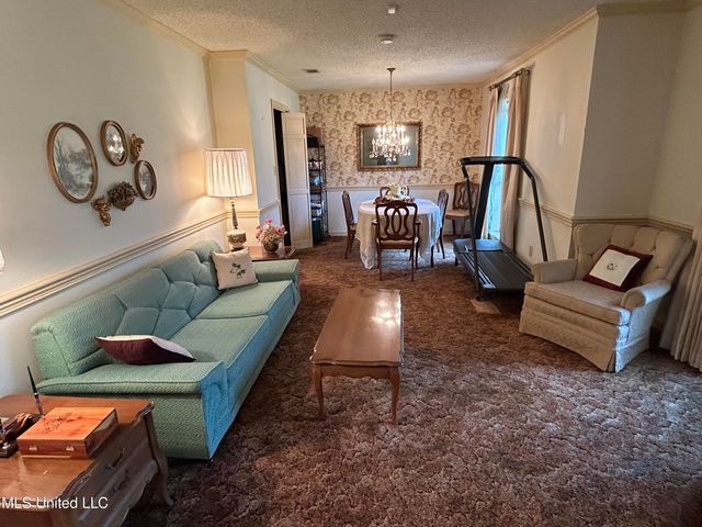 209 Sundown Trail, Jackson, MS 39212
